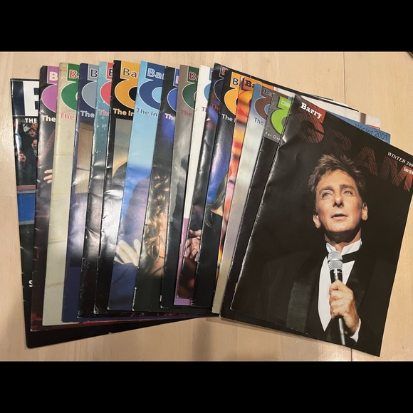 Barry Manilow fan club newsletters, Set of 16 from 2000-2006. VG condition. - Picture 1 of 4